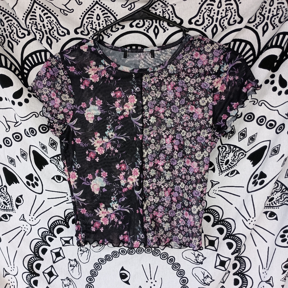 Floral‎ Mesh Crop Top